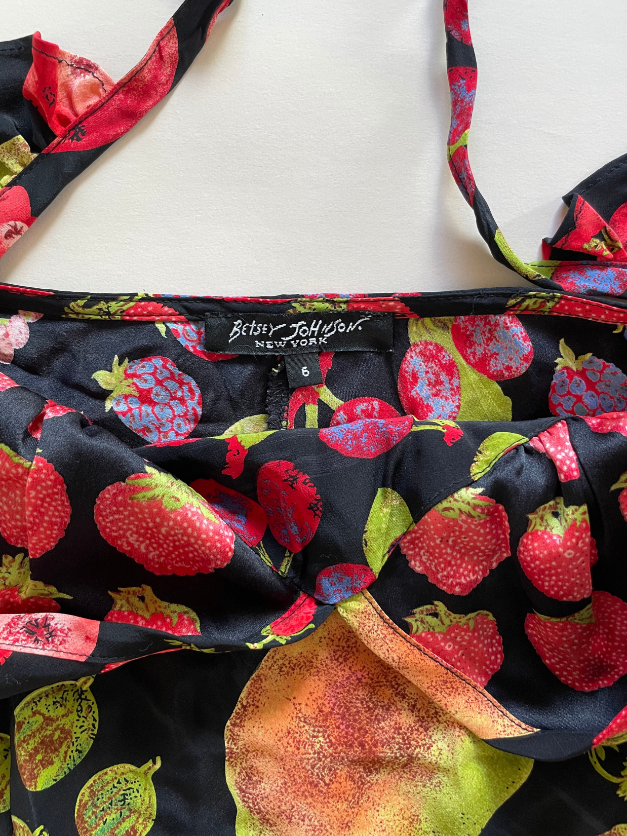 Ultra Rare Betsey Johnson Silk Fruit Print Ruffle Halter (6) Ultra Rare Betsey Johnson Silk Fruit Print Ruffle Halter (6)