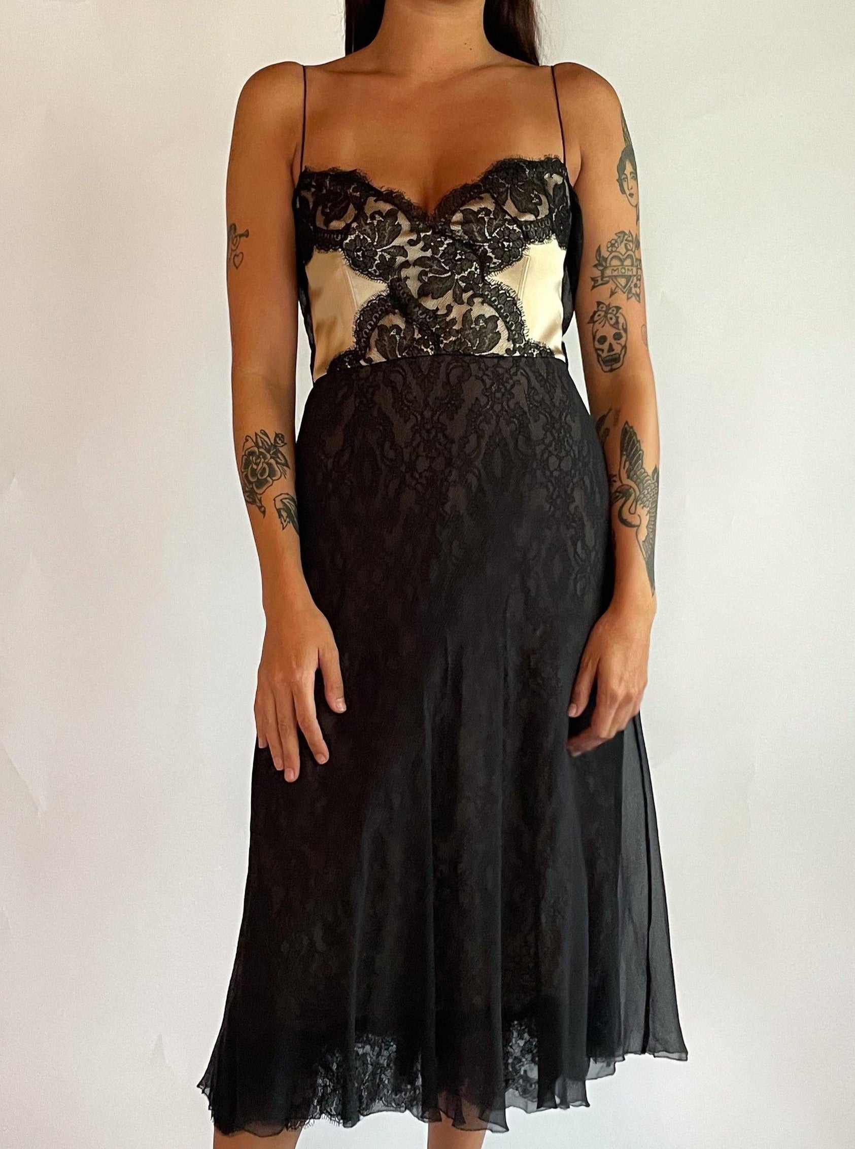 2000s Elie Tahari Silk and Lace Dress (8) Abigail Bell 2000s Elie Tahari Silk and Lace Dress (8) Abigail Bell